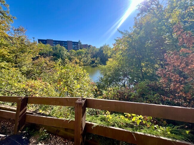 Photo - 5985 Lakeside Pl Unit 302