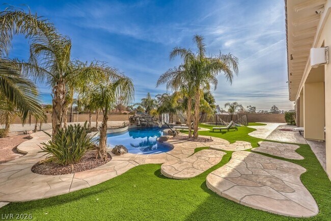 Photo - 2780 El Camino Rd