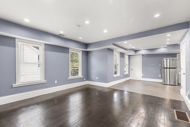 45 Thompson St Unit 2