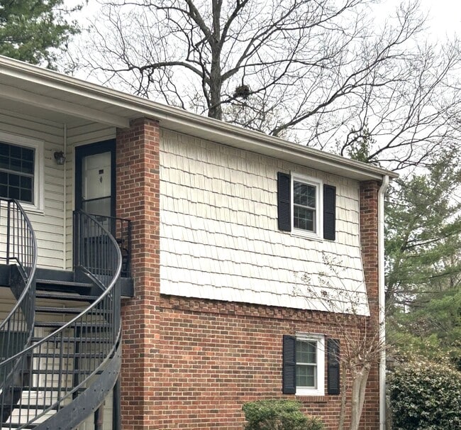 Building Photo - 219 H Northpoint Avenue Unit 219 H Northpoint