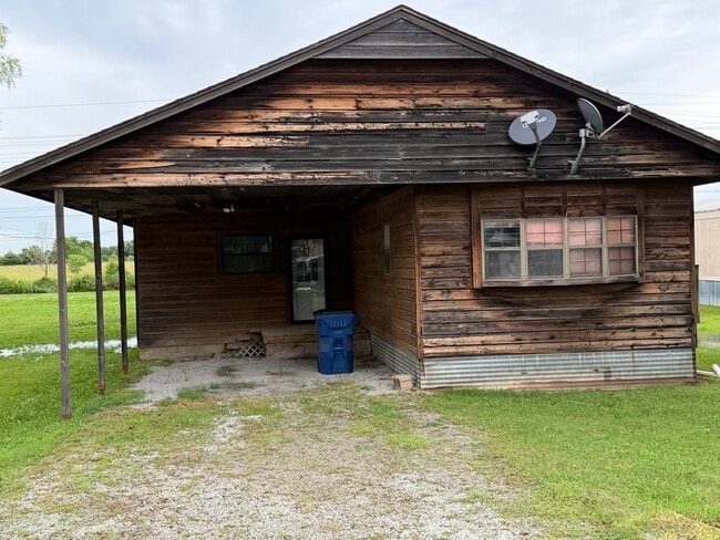 Building Photo - 2026 Birch Ave