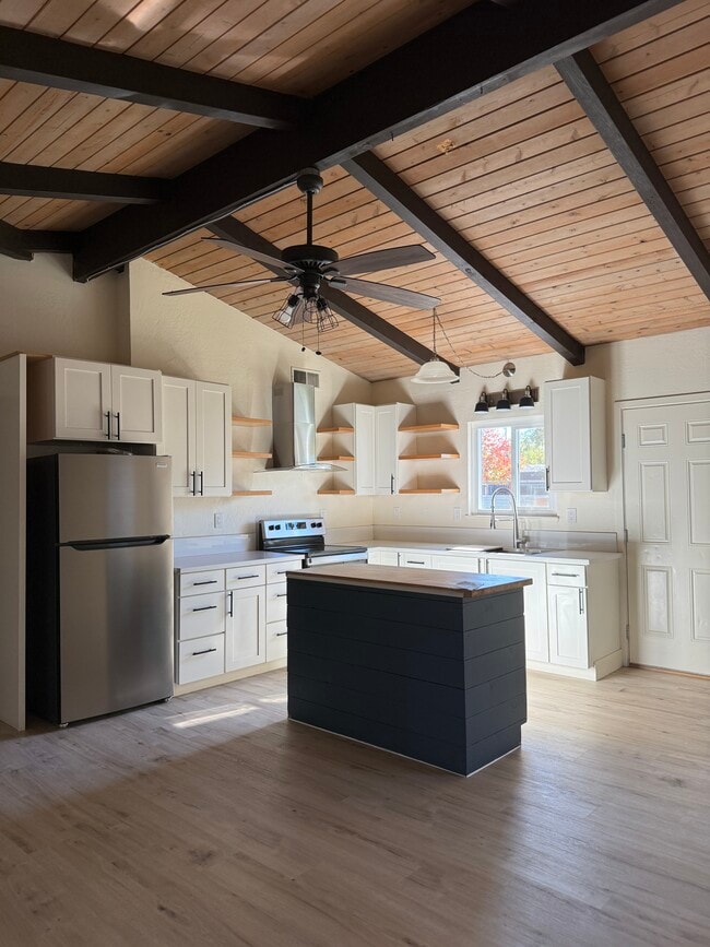 Kitchen w/ Island - 2391 Campbell St Unit B