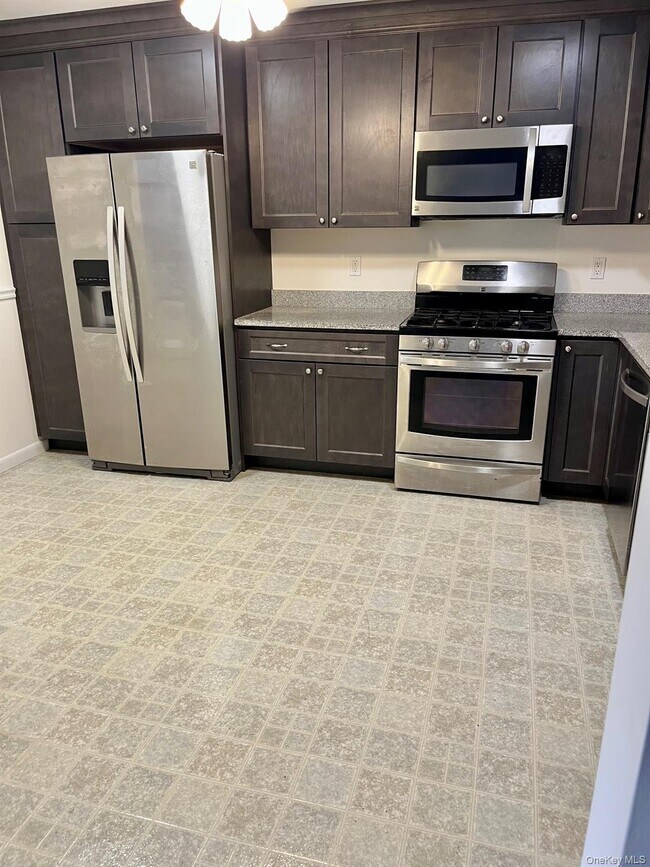 Photo - 1102 Scenic Ln