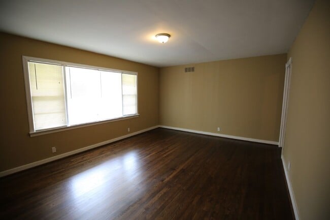 Photo - 1726 28th Ave N