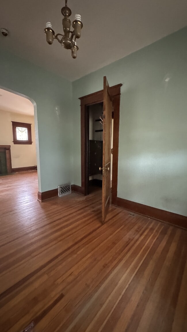 Photo - 2621 N York Ct