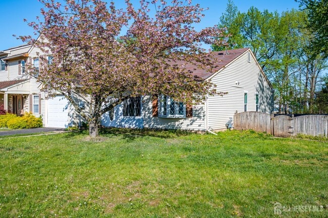 Photo - 6 Woodbury Rd