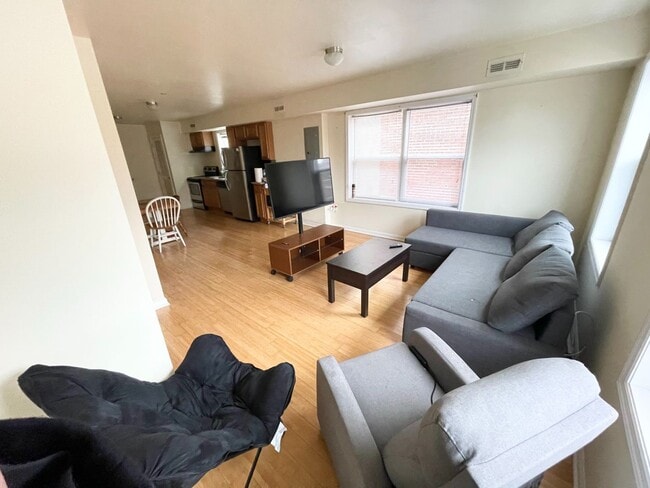 Photo - 1526 N 17th St Unidad 3