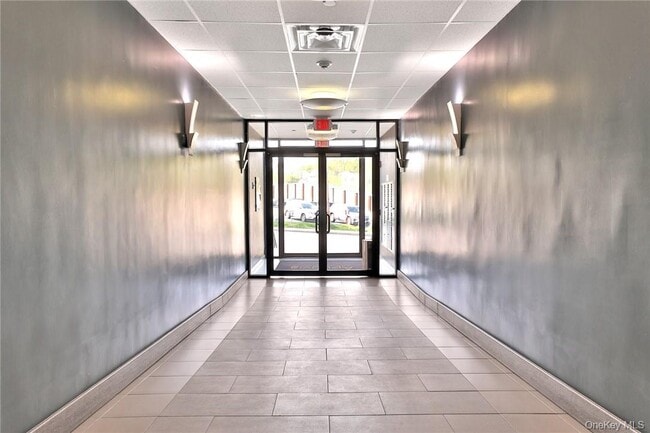 Photo - 68 Lake St Unit 203