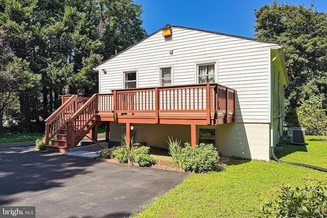 Photo - 2843 Annandale Rd