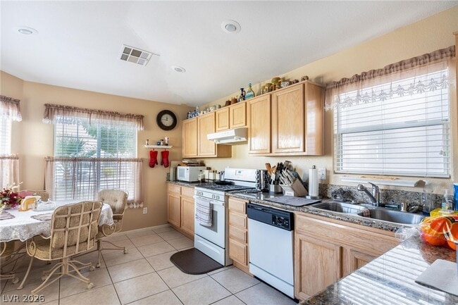 Photo - 1563 Raining Hills St