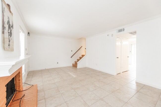 Photo - 2120 Wilcrest Dr Unit 107