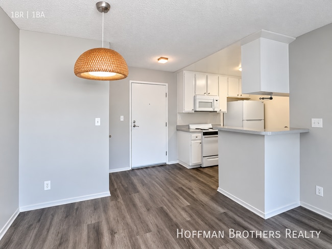 3745 Glendon Ave Unit 303
