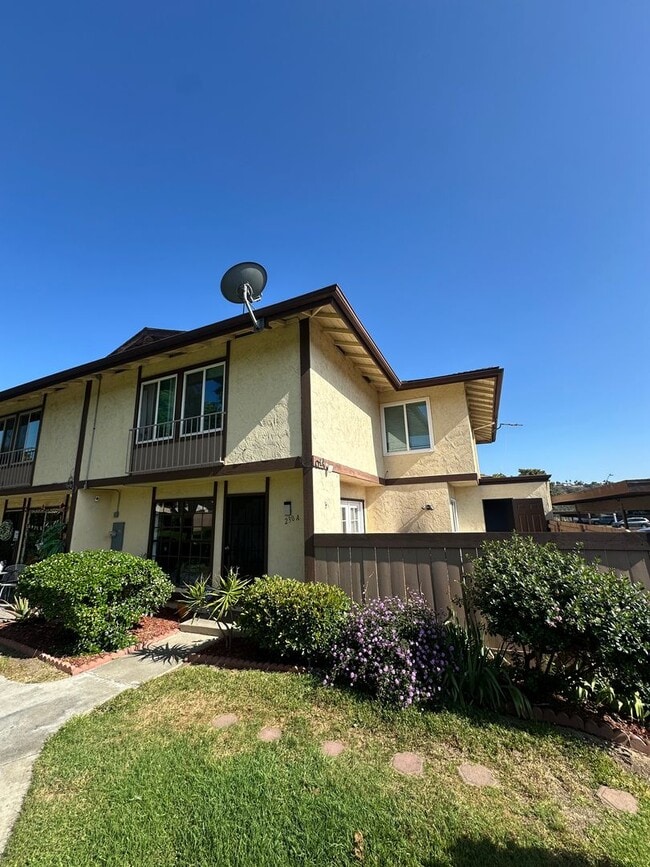 Photo - 230 Regency Ct Unidad A