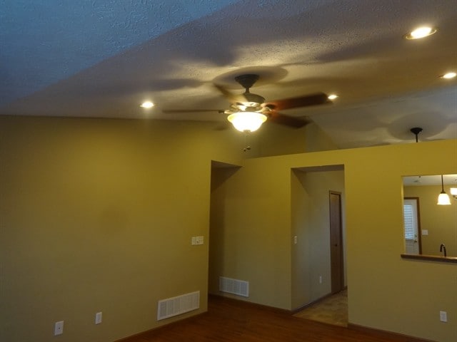 Photo - 1901 Big Tree Dr