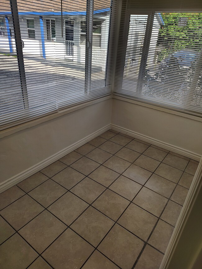 Photo - 818 E Rte 66 Unit 5