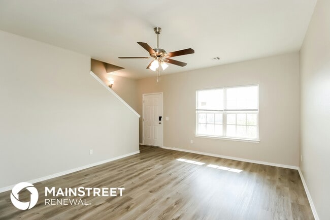 Photo - 925 N Donald Way