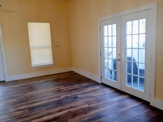 Photo - 2588 Connie Dr