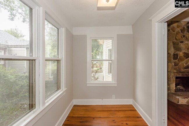 Photo - 1205 Maple St