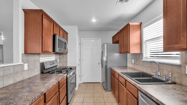 Photo - 3 Bed | 2 Bath in Owasso!