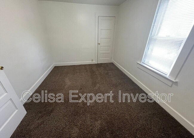 1209 W Wildwood Ave