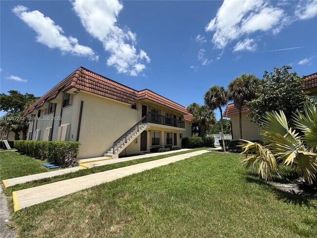 411 NW 100th Pl Unit 201