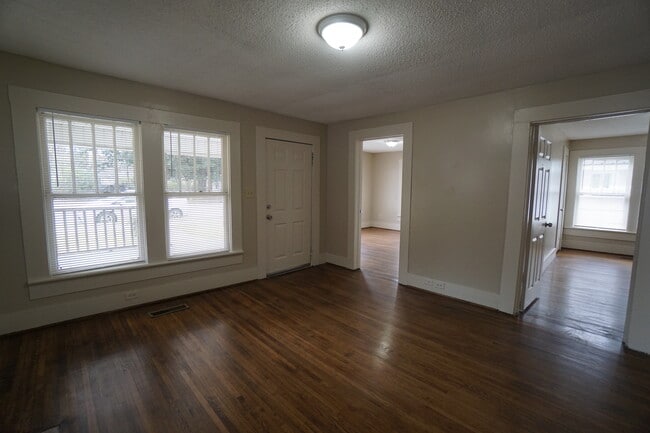 Photo - 1050 Jackson Blvd