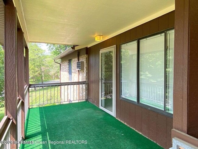 Photo - 118 Amberly Dr