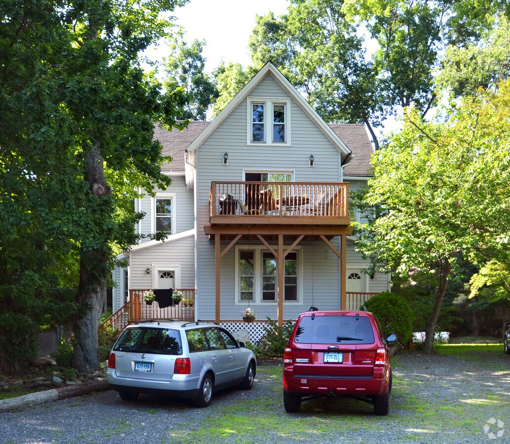 7 Dr Gillette Cir Apartments Westport, CT