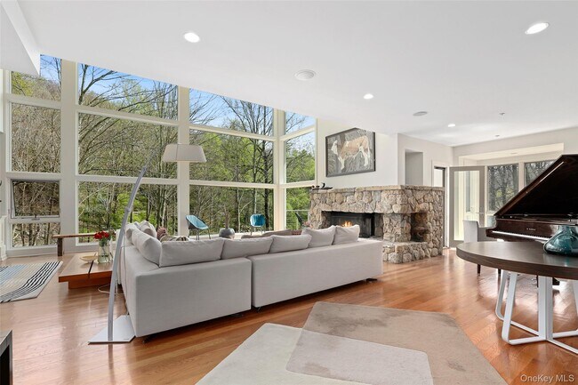 17 Fox Run Rd