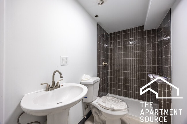 Photo - 1626 N Fairfield Ave Unit G