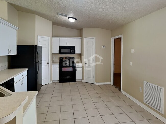 Photo - 224 Sawyerwood Pl