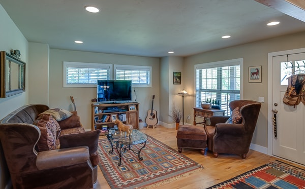 Photo - 123 Trestle View Ct