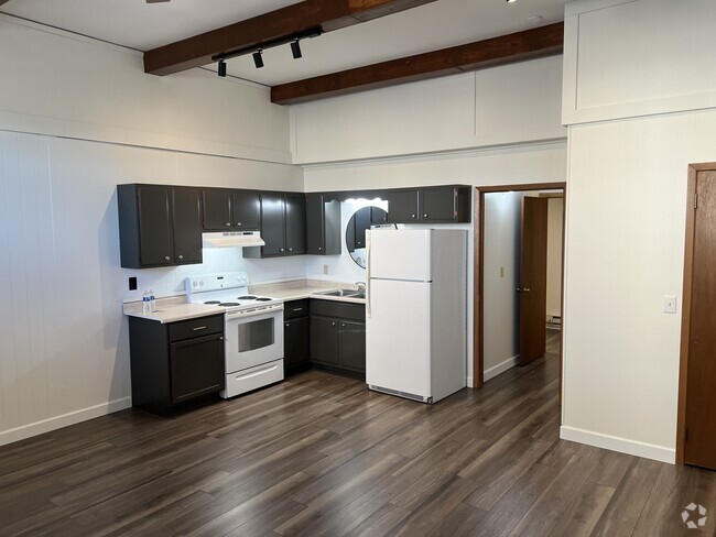 Building Photo - 630 Broadway St S Unit #9 Rental