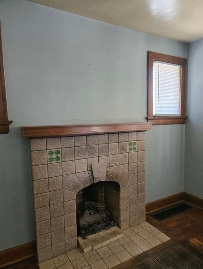 Photo - 4370 St Lawrence Ave