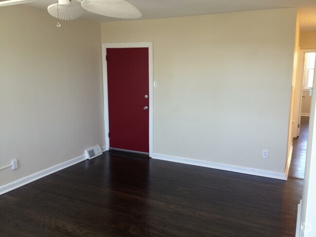 Building Photo - 8300 Gilbert St Unit Second Floor Rental