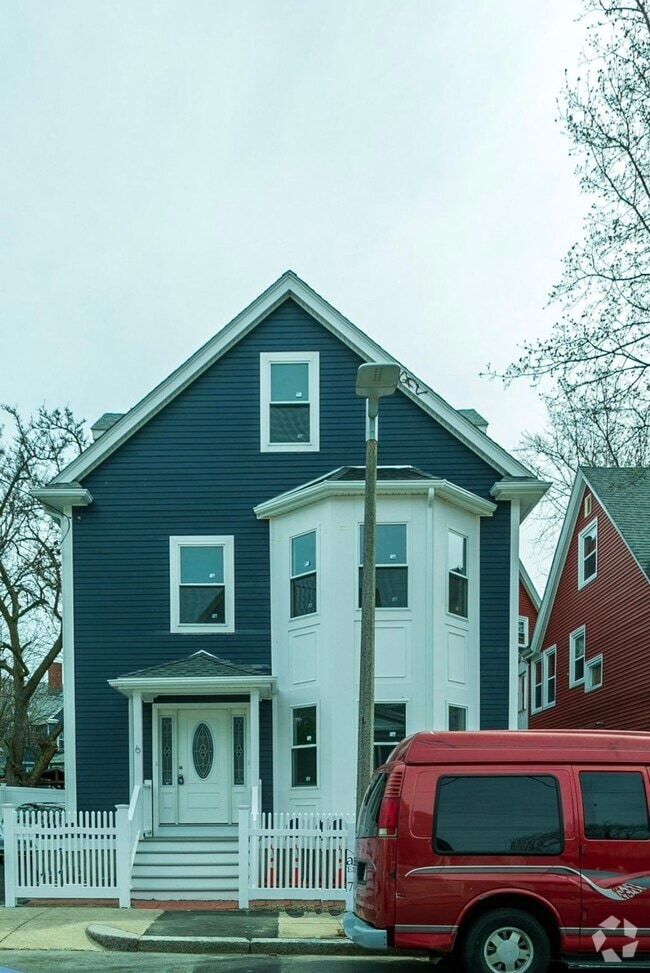 Building Photo - 6 Gannett St Rental