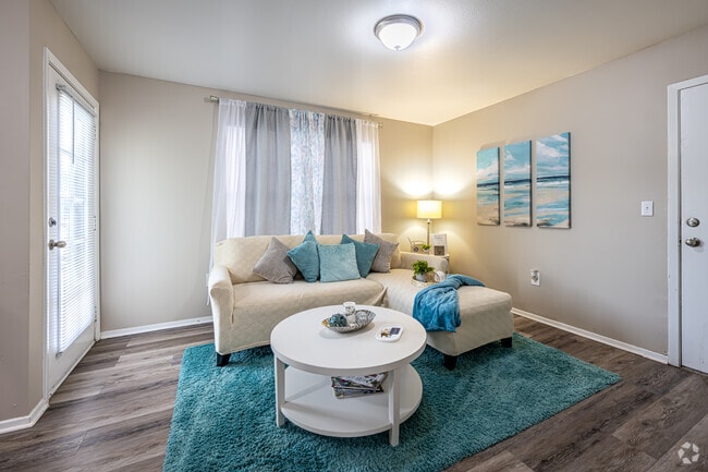 2BR, 1BA - 766SF - Living Room