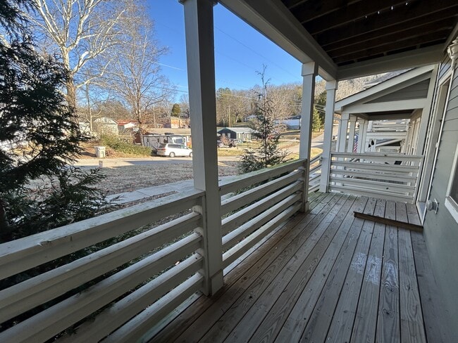 Photo - 222 Jasmine Row