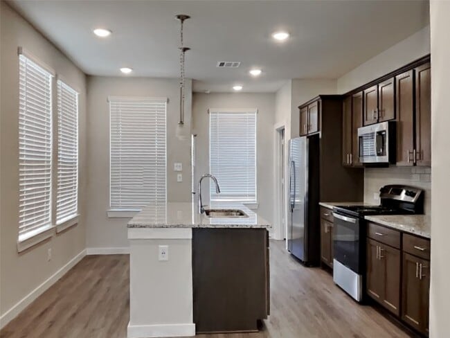 Photo - 2411 Foster Hl Rd