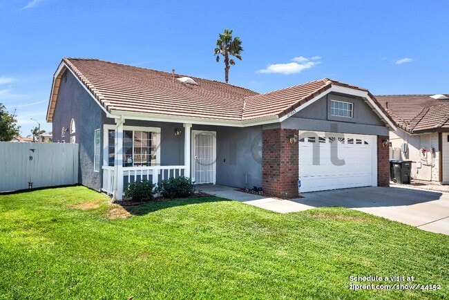 Photo - 27015 Hemingway Ct