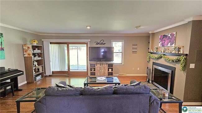 Photo - 194 Springhouse Rd