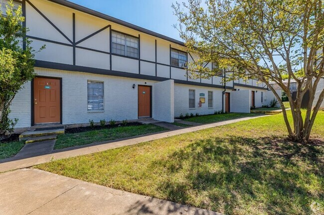 Building Photo - Rio Ranch Townhomes