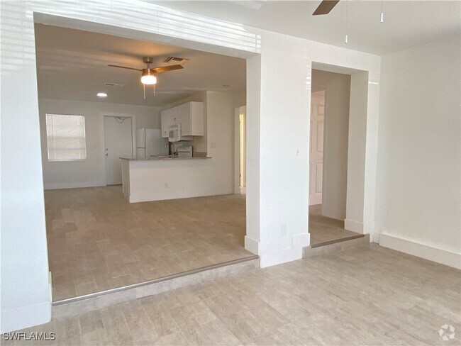 Building Photo - 317 Tarpon Dr Rental