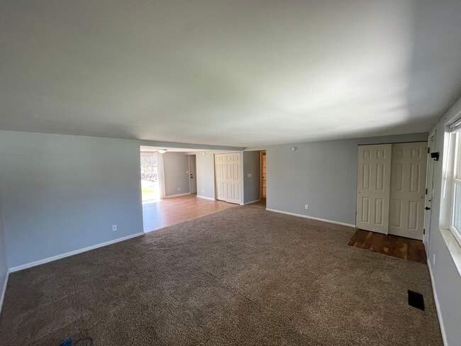 Photo - 2306 Deerwood Dr
