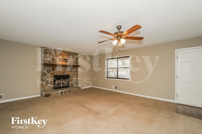 Photo - 4430 Lost Mountain Dr