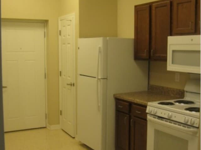 Kitchen - Camille Court