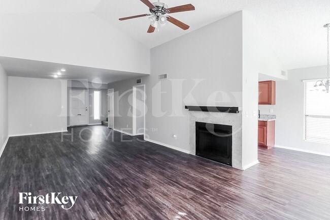 Photo - 19229 N 6th St