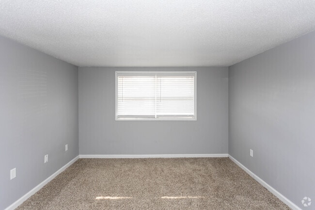 1BR, 1BA - 550SF
