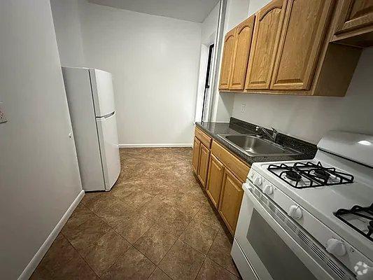 Building Photo - 2 bedroom in Bronx NY 10465 Unit 6F Rental