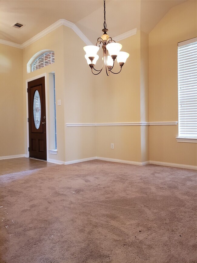 Photo - 2203 Winchester Lake